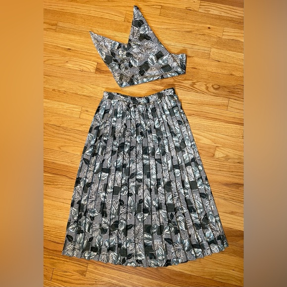VTG 80s Satin Leaf Printed Midi Skirt With Matching Scarf - Picture 2 of 9